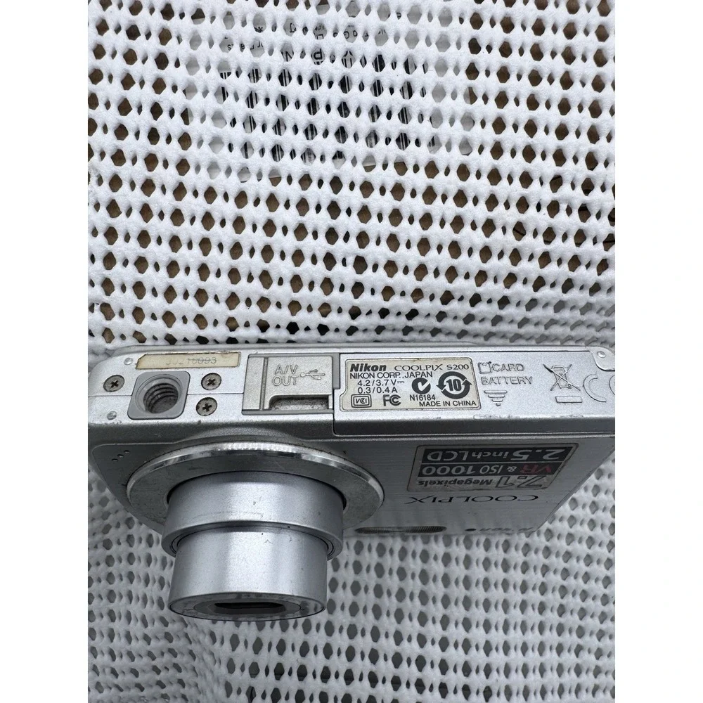 Nikon coolpix s200